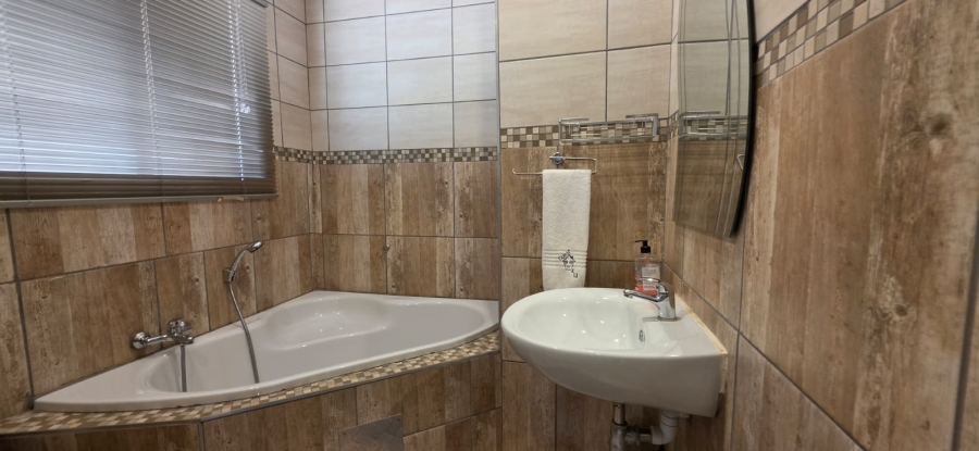 Commercial Property for Sale in Flamwood North West